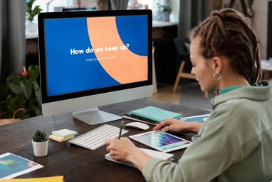 10 Skills You Need to Become a Great Social Media Manager in 2024