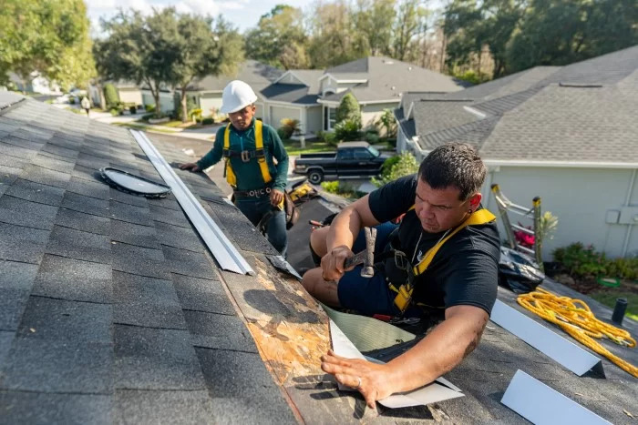 Indicators of Roof Trouble: 6 Signs You Shouldn't Ignore